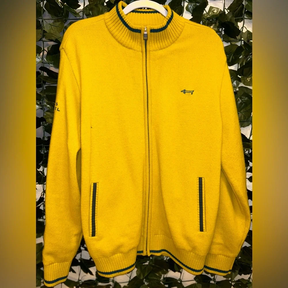 (#20) Used men’s large Louis Castro sweater